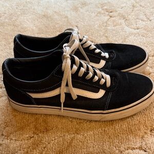 Men’s Black and White Vans